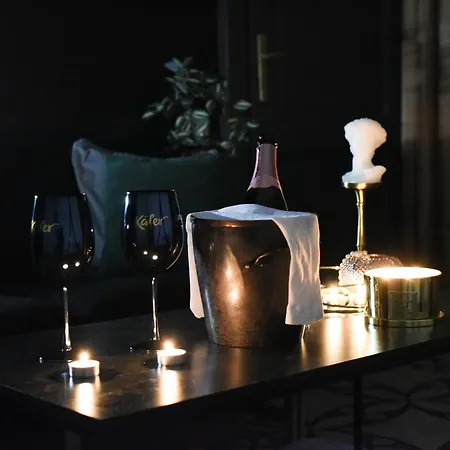 - For Couples To Enjoy & Bond Apartment *