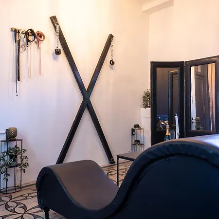 The - 60m2 - Centre - Tantra Chair