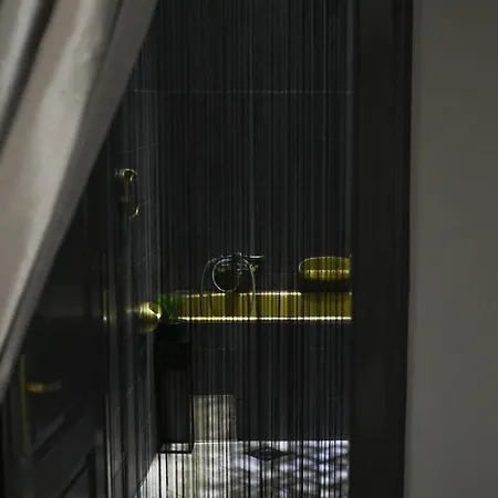 Apartment - For Couples To Enjoy & Bond Zadar
