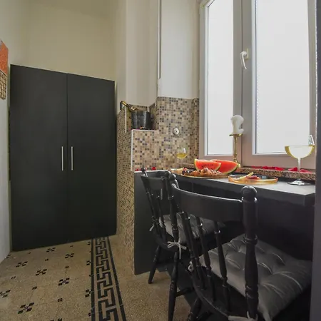 - For Couples To Enjoy & Bond Apartment Zadar